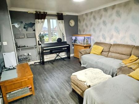 3 bedroom Terraced House for sale in Brompton Road, Hamilton, LE5