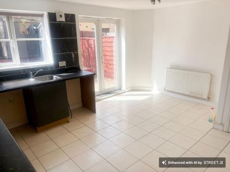 3 bedroom Terraced House for sale in Brompton Road, Hamilton, LE5