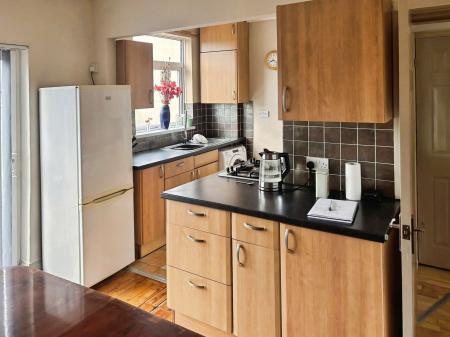 3 bedroom Terraced House for sale in Harborough Road, Oadby, LE2
