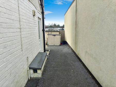 3 bedroom Terraced House for sale in Harborough Road, Oadby, LE2