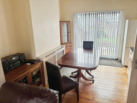 3 bedroom Terraced House for sale in Harborough Road, Oadby, LE2