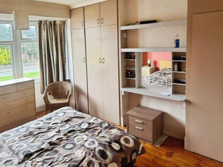 3 bedroom Terraced House for sale in Harborough Road, Oadby, LE2