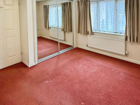 2 bedroom Terraced bungalow for sale in Honeywell Close, Oadby, LE2