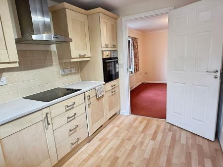 2 bedroom Terraced bungalow for sale in Honeywell Close, Oadby, LE2