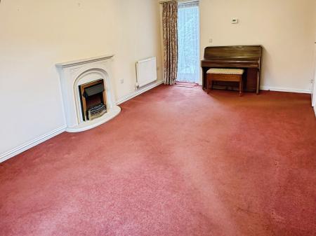 2 bedroom Terraced bungalow for sale in Honeywell Close, Oadby, LE2