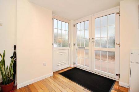 5 bedroom Detached house for sale in Chalvington Close, Leicester, LE5