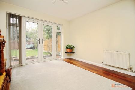 5 bedroom Detached house for sale in Chalvington Close, Leicester, LE5