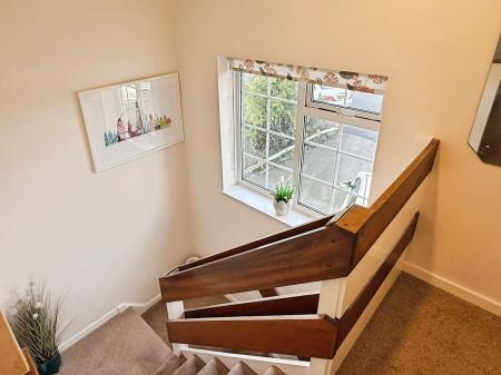 3 bedroom Detached house for sale in Kensington Close, Oadby, LE2