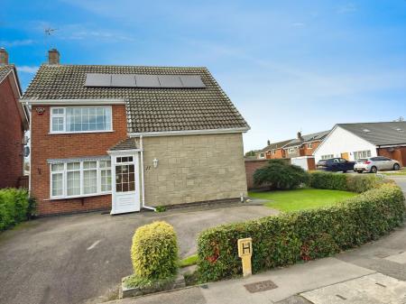 3 bedroom Semi-detached house for sale in Biggin Hill Road, Leicester, LE5