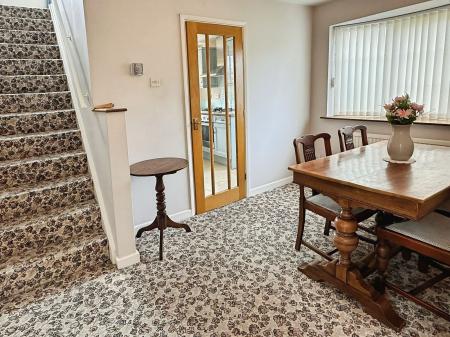 3 bedroom Semi-detached house for sale in Biggin Hill Road, Leicester, LE5
