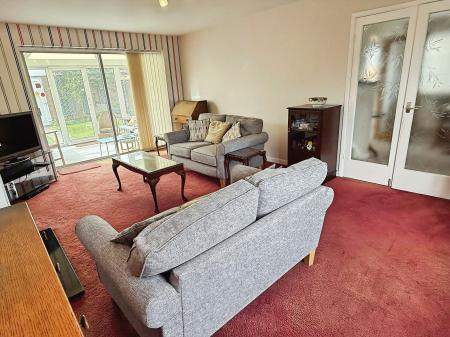 3 bedroom Semi-detached house for sale in Biggin Hill Road, Leicester, LE5