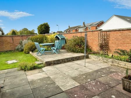 3 bedroom Semi-detached house for sale in Biggin Hill Road, Leicester, LE5