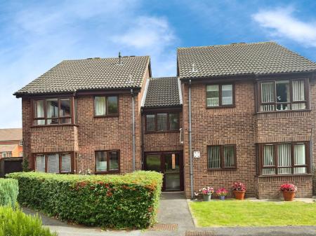 1 bedroom Flat for sale in St. Pauls Close, Oadby, LE2