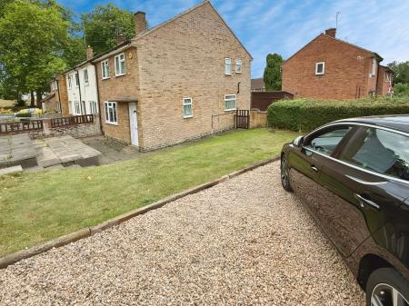3 bedroom Semi-detached house for sale in Flatholme Road, Leicester, LE5