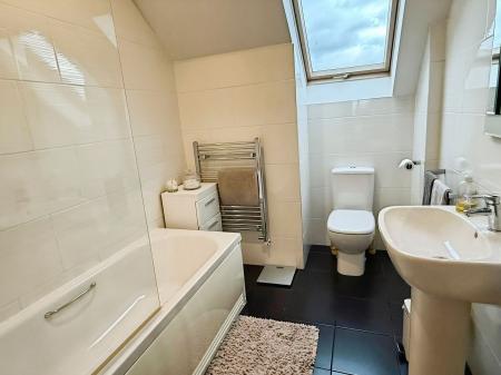 2 bedroom Semi-detached house for sale in Sangha Close, Leicester, LE3