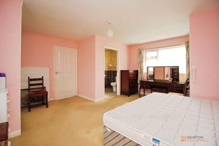 4 bedroom Detached bungalow for sale in Eastmere Road, Wigston, LE18