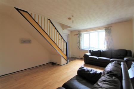 3 bedroom Terraced House for sale in Larchwood Close, Leicester, LE2