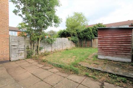 3 bedroom Terraced House for sale in Larchwood Close, Leicester, LE2