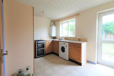3 bedroom Terraced House for sale in Larchwood Close, Leicester, LE2