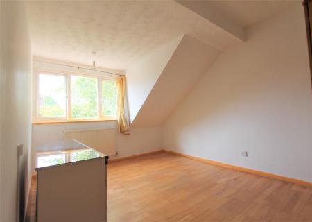 3 bedroom Terraced House for sale in Larchwood Close, Leicester, LE2