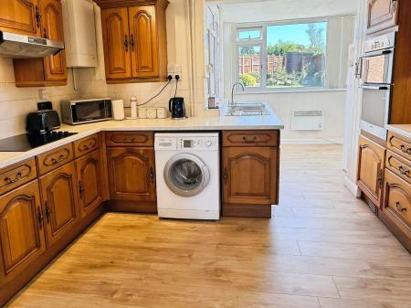 3 bedroom Semi-detached house for sale in Seagrave Drive, Oadby, LE2