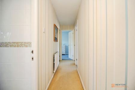 4 bedroom Detached house for sale in Fitzwilliam Close, Oadby, LE2