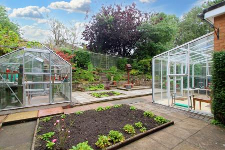 2 bedroom Detached bungalow for sale in Angus Close, Thurnby, LE7