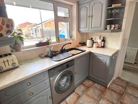 2 bedroom Detached bungalow for sale in Angus Close, Thurnby, LE7