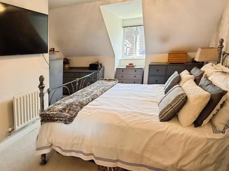 3 bedroom End of terrace house for sale in Richmore Road, Hamilton, LE5