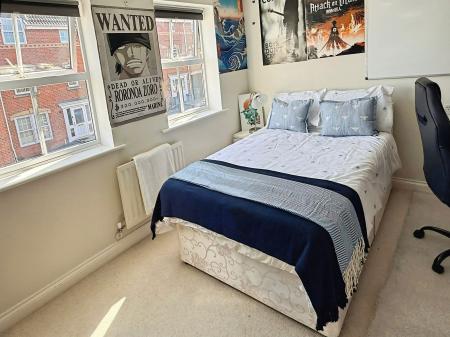 3 bedroom End of terrace house for sale in Richmore Road, Hamilton, LE5