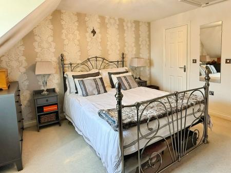 3 bedroom End of terrace house for sale in Richmore Road, Hamilton, LE5