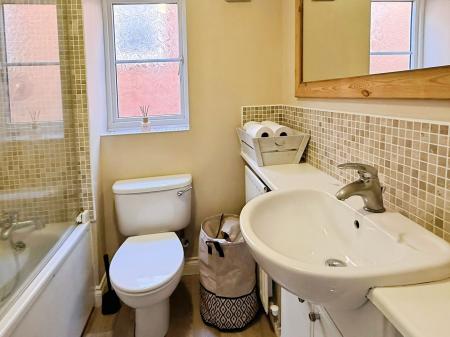 3 bedroom End of terrace house for sale in Richmore Road, Hamilton, LE5
