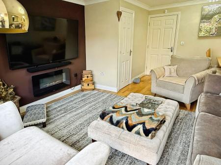3 bedroom End of terrace house for sale in Richmore Road, Hamilton, LE5