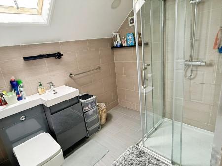 3 bedroom Detached bungalow for sale in Drury Lane, Oadby, LE2