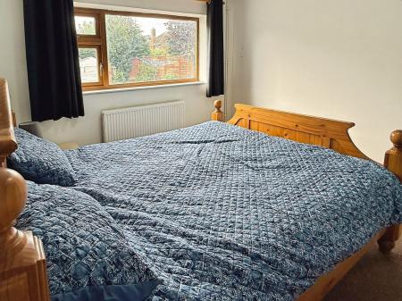 3 bedroom Detached bungalow for sale in Drury Lane, Oadby, LE2