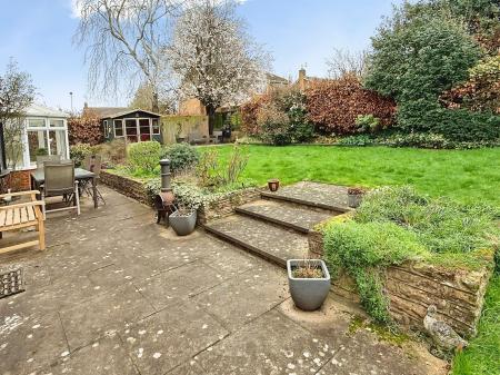 4 bedroom Detached house for sale in Church Road, Evington, LE5