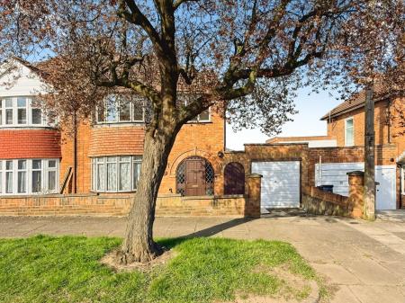 3 bedroom Semi-detached house for sale in Woodnewton Drive, Leicester, LE5