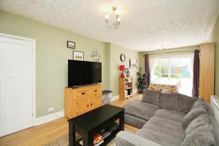3 bedroom Semi-detached house for sale in Evesham Road, Leicester, LE3