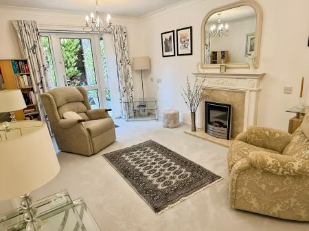 2 bedroom Terraced bungalow for sale in London Road, Leicester, LE2