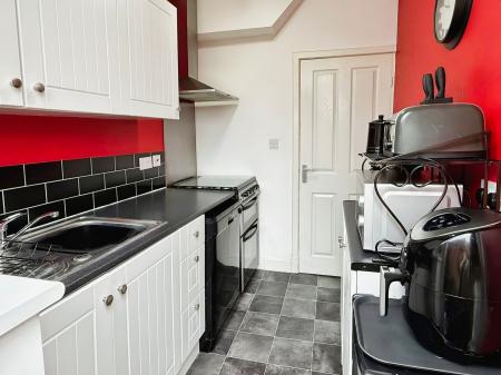 3 bedroom Terraced House for sale in Vernon Road, Leicester, LE2