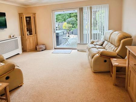 3 bedroom Detached house for sale in Chater Close, Leicester, LE5