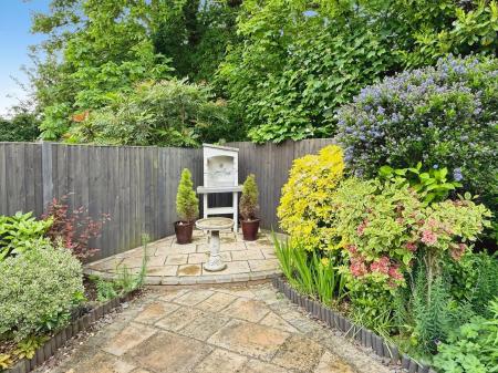 3 bedroom Detached house for sale in Chater Close, Leicester, LE5