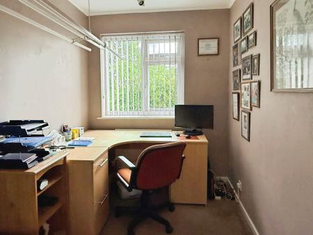 3 bedroom Detached house for sale in Chater Close, Leicester, LE5
