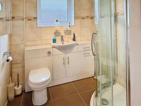 3 bedroom Detached house for sale in Chater Close, Leicester, LE5