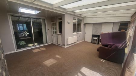 4 bedroom Semi-detached house for sale in Hillsborough Road, Glen Parva, LE2