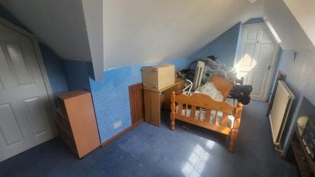 4 bedroom Semi-detached house for sale in Hillsborough Road, Glen Parva, LE2