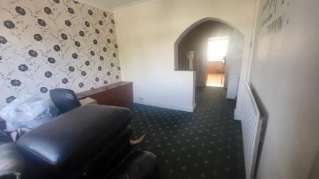 4 bedroom Semi-detached house for sale in Hillsborough Road, Glen Parva, LE2