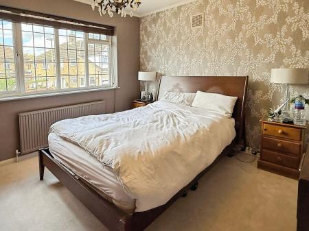3 bedroom Detached house for sale in Fulbeck Avenue, Leicester, LE5