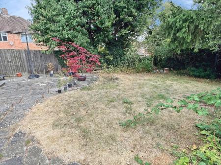 3 bedroom Detached house for sale in Fulbeck Avenue, Leicester, LE5