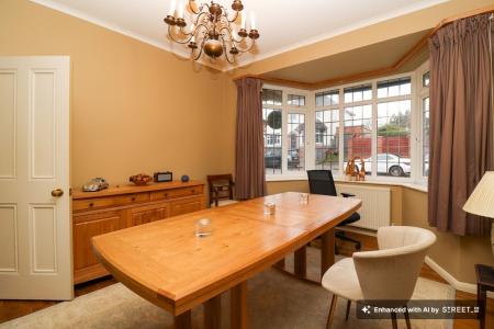 3 bedroom Detached house for sale in Fulbeck Avenue, Leicester, LE5